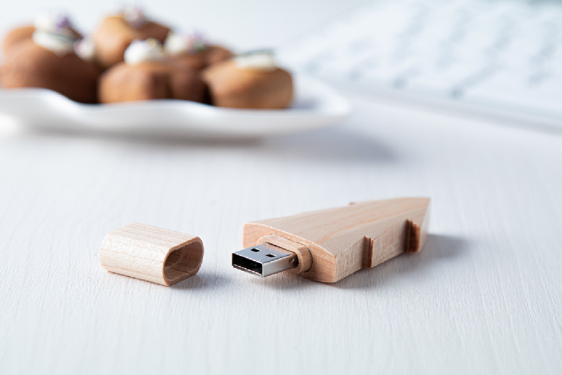 Clé USB publicitaire - en bois, forme sapin de Noël - 8/16/32GB_4
