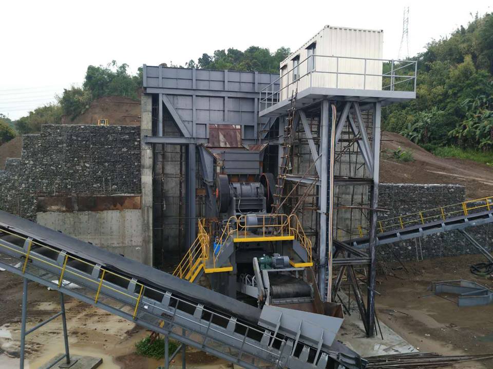 Concasseur à cône HST pour l’industrie extractive de pierres dures