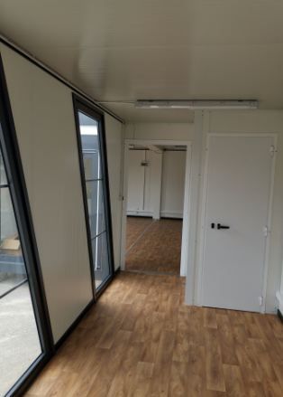 Bureau modulaire de vente - 2 modules design avec options palier, rampe PMR et équipements - L.6.09m x l.9.68m_4