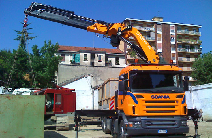 Grue auxiliaire Fassi F950RA HE-Dynamic - capacité jusqu'à 80,22 tm - bras hydraulique jusqu'à 32,00 m avec jib_4