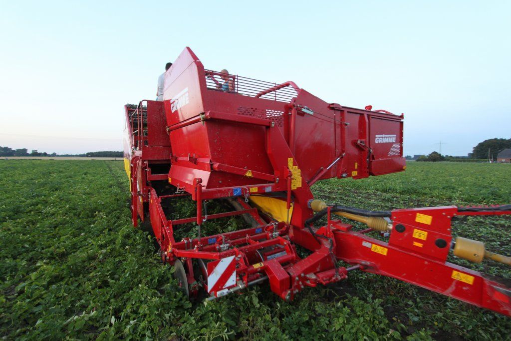 Arracheuse Grimme avec pupitre de commande digital et écran tactile