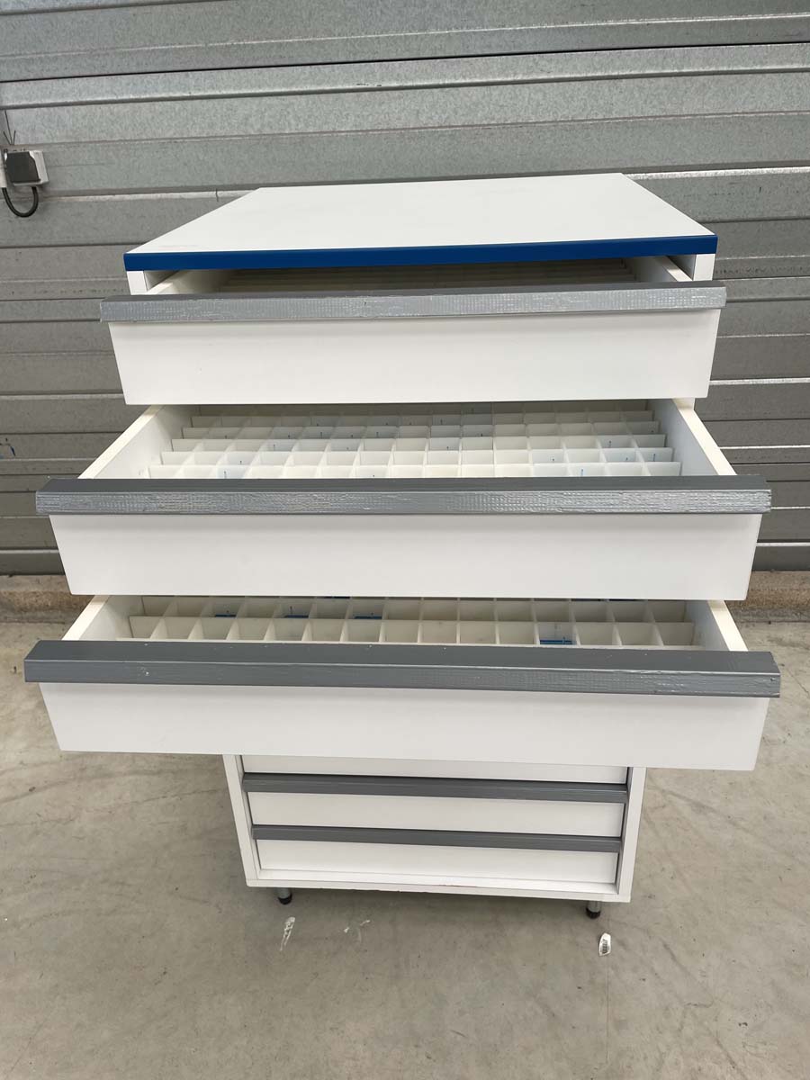 Meuble d'occasion de laboratoire avec tiroirs - ATEX - 9 tiroirs sur pieds métal - P21091158_4