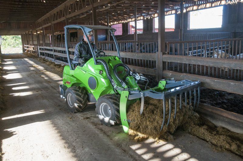 A21385 - Fourches à fumier - Avant Tecno - Poids 190-215 kg - Série 500-700 avec conception robuste et visibilité améliorée_4