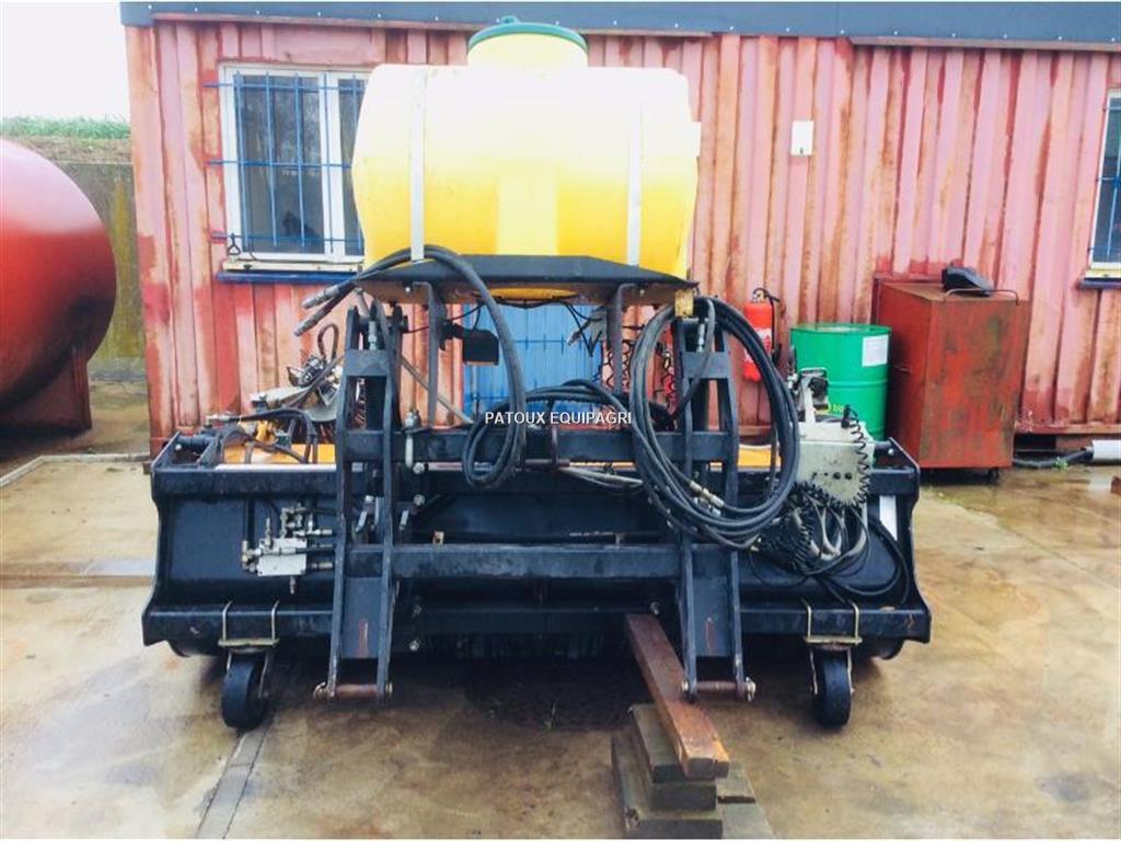 Vue arrière de la balayeuse Emily 2,20