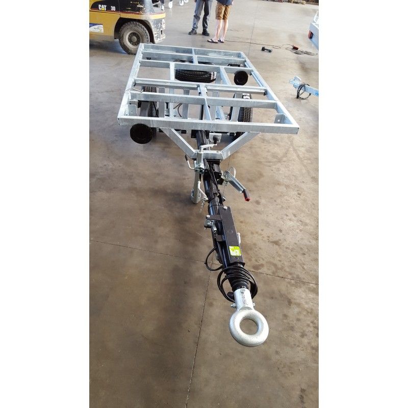 Remorque châssis à carrosser avec rond d'avant train