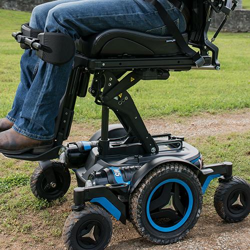 Fauteuil roulant ergonomique avec fonctions avancées de positionnement