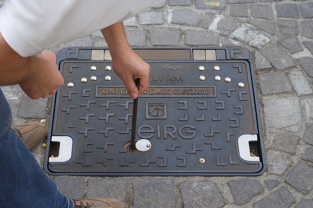 Vm03 - borne de distribution d'energie - prises avec dispositif de verrouillage et protection générale max 63a_4