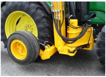 Cavalier pour travaux d'entretien forestier et agricole