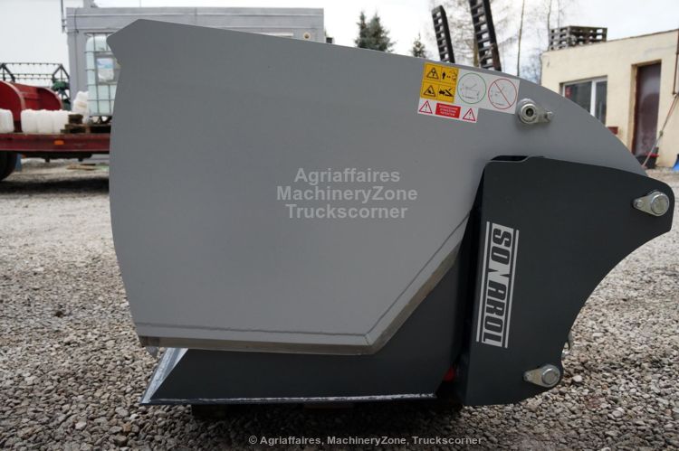 Godet désileur avec couteau d'ensilage, coupe-balles et godet universel - Sonarol WSNR1600_4