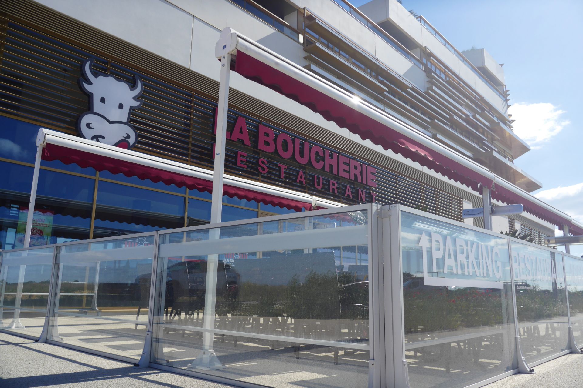 Paravent télescopique design pour terrasses et pergolas