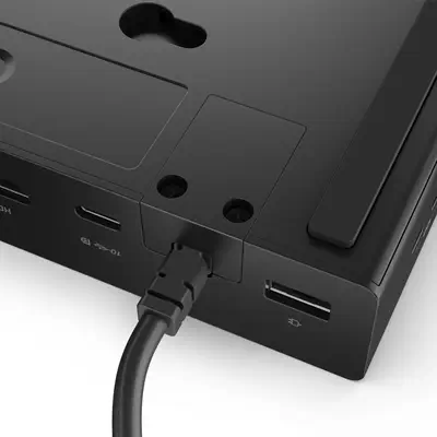 ThinkPad USB4 Smart Dock 5500 with 135W Adapter_4