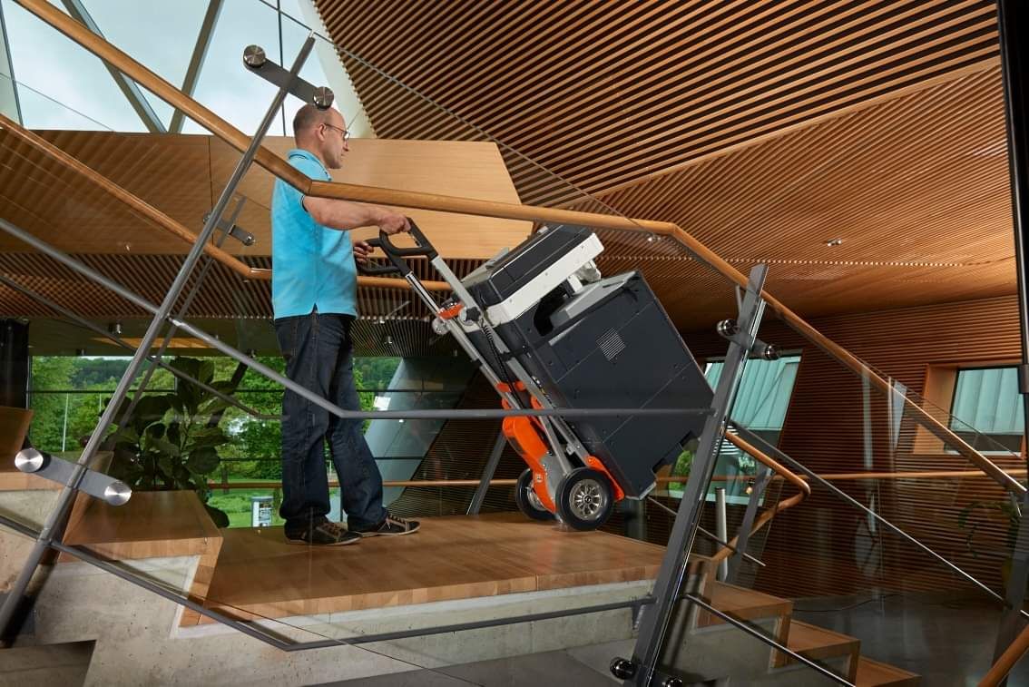 Diable électrique 160 kg pour mobilier de bureau - CARGOMASTER C160 - aluminium, monte escalier avec roues increvables_4