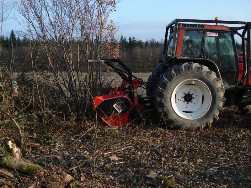 Broyeur forestier BFLO - Bugnot - 80 à 200 CV - usage bois et pierre_4