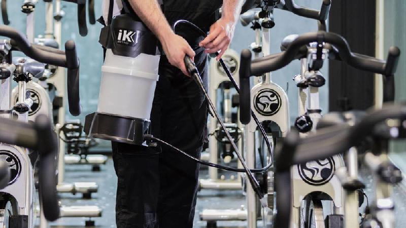 Pulvérisateur à pression préalable IK Multi 9 Pro - acides et produits chimiques_4