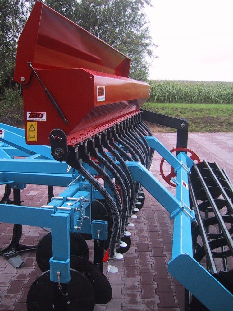 Semoir agricole ZIBO pour applications de 5 kg/ha