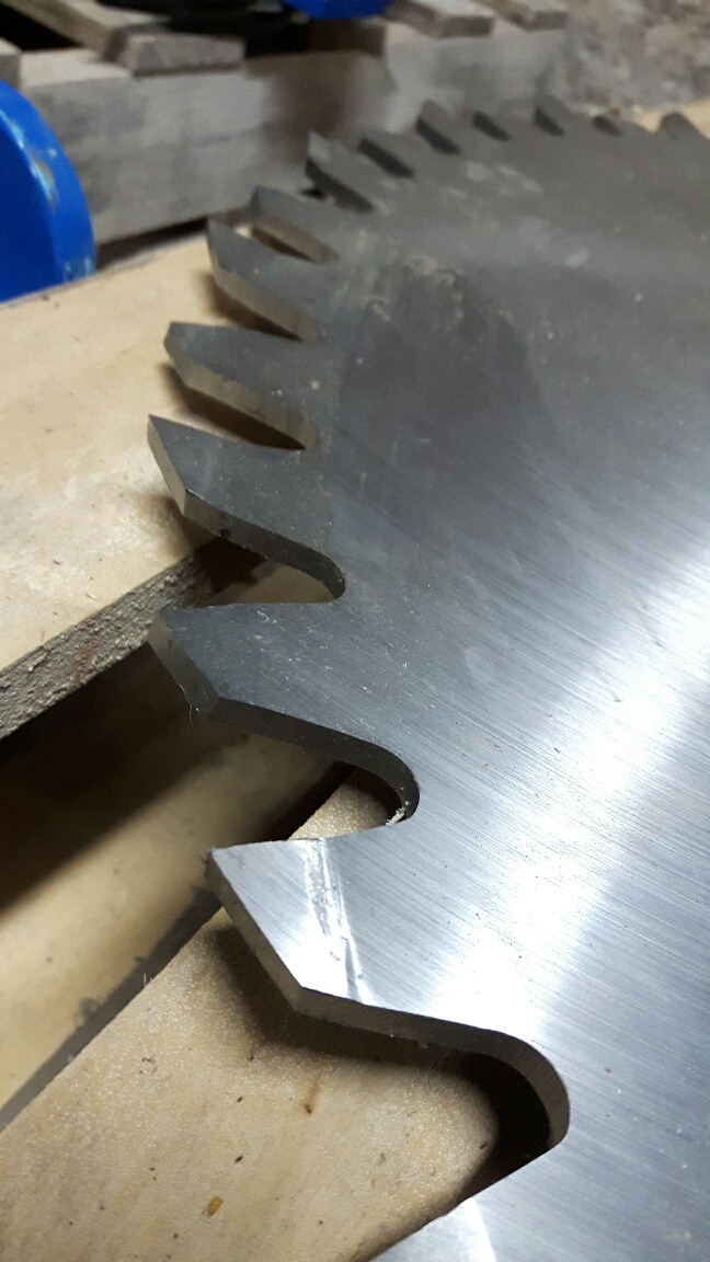 Scie circulaire hydraulique HS 75 - Lame 750 mm - Coupe jusqu'à 250 mm - Pour machines 3.5t à 9t_4