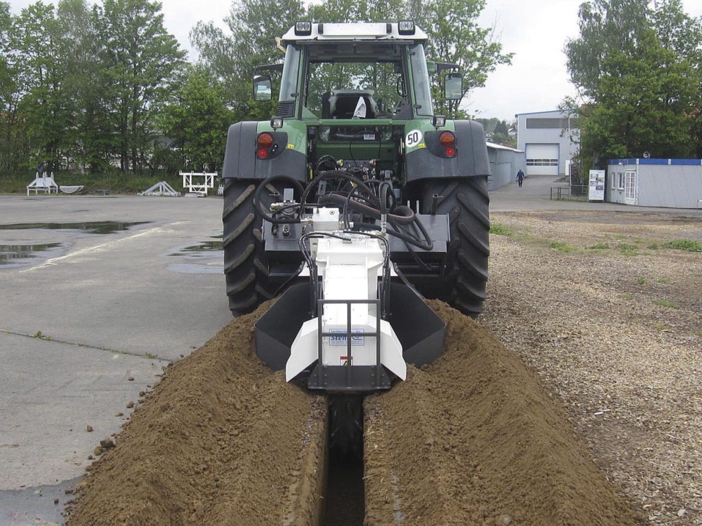Trancheuse  conçue pour le creusement rapide de tranchées pour les lignes électriques, les câbles de fibre optique -  SGF 800L STEHR_4