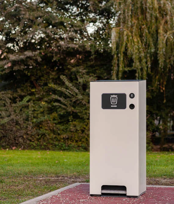 Corbeille connectée à compactage_4