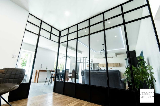 Verrière cloison sur mesure - Idéale pour délimiter vos espaces avec style et lumière naturelle_4