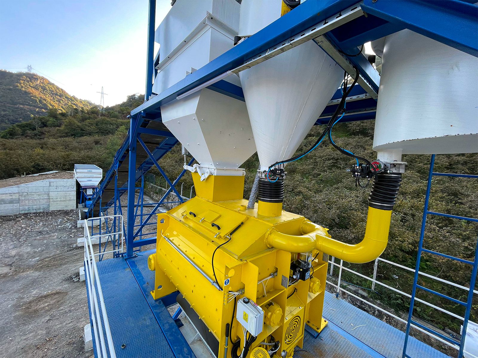 Centrale à béton 90 m³ - Solution clé en main avec malaxeur double arbre, silo de 100 tonnes et automatisation_4