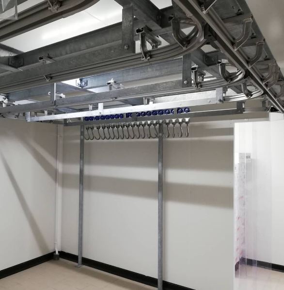 Convoyeur aérien pour le transport de carcasse_4