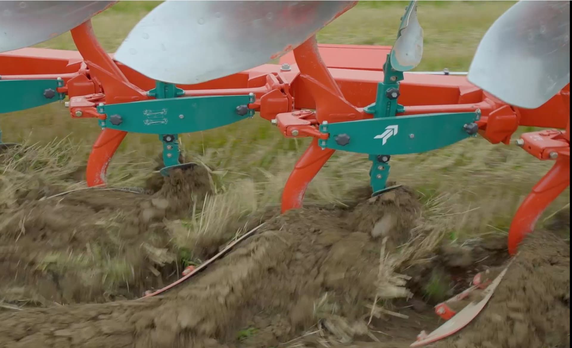 2300 s - charrue agricole - kverneland - nb de corps 3 à 5_4