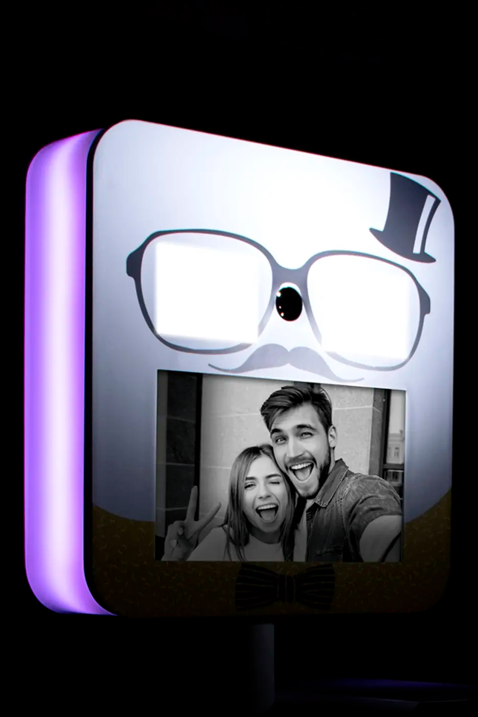 Borne selfie robuste, 100% personnalisable, facile à transporter et à installer - La Selfy_4