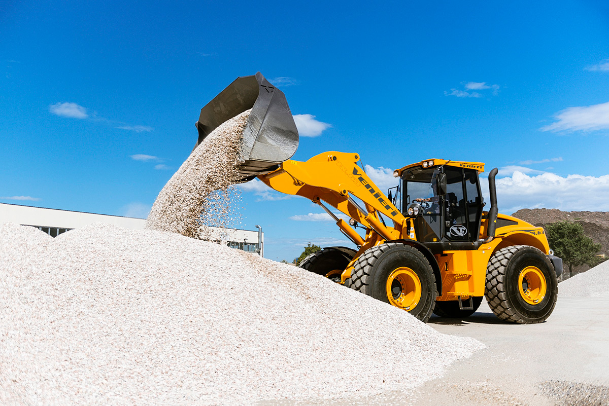 Chargeuse 22t avec puissance maximale de 228 CV