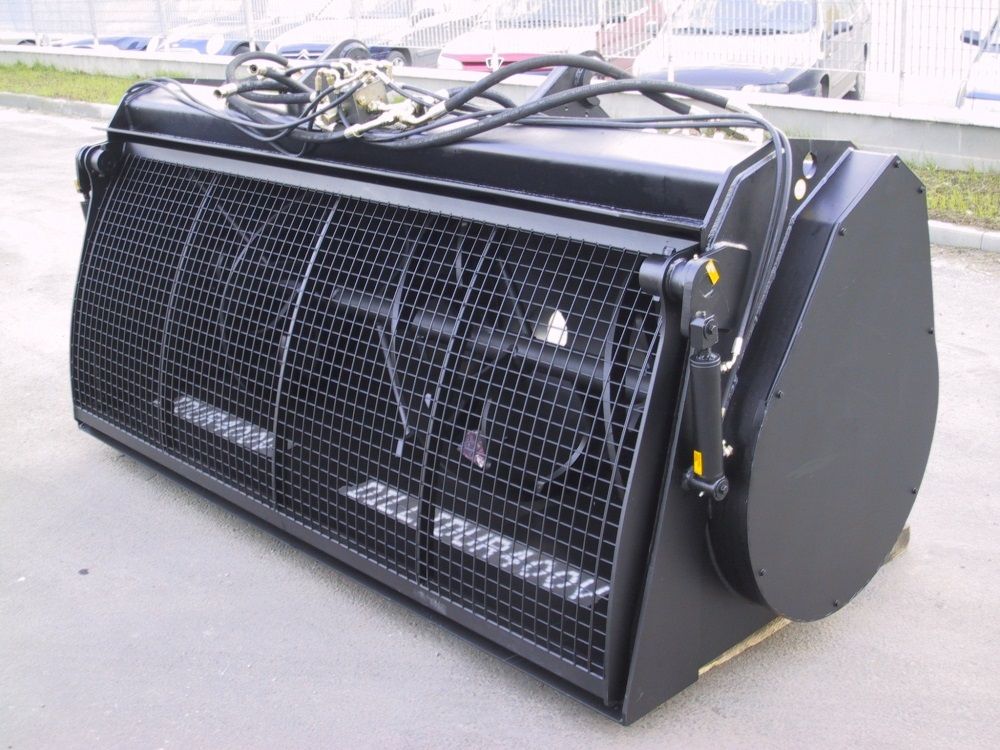 Godet malaxeur à déversement central_5