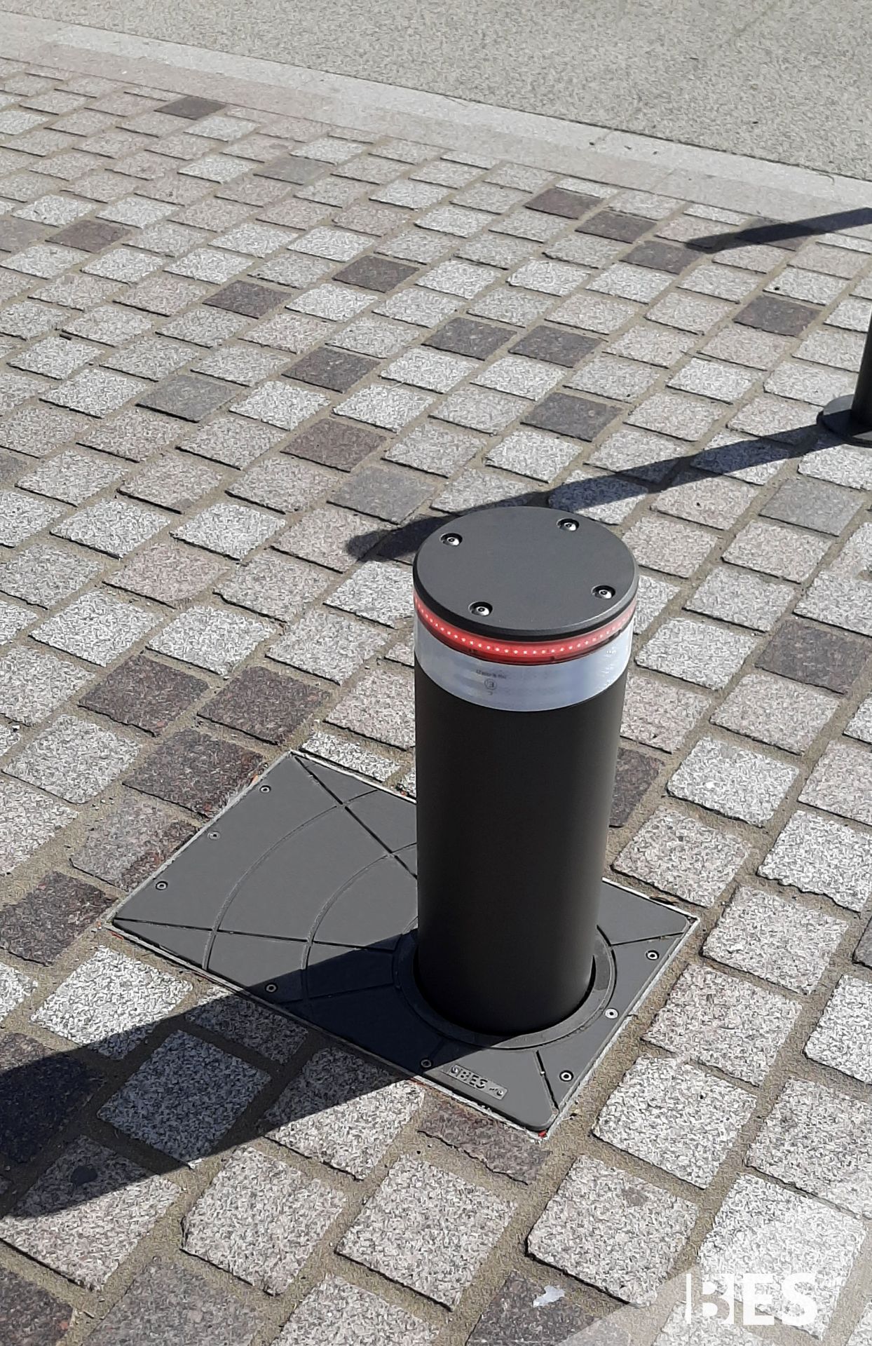 Borne escamotable à motorisation électrique conçue et brevetée par BES - CITECO_4