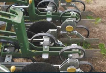 Bineuse agricole Franquet - poutre 100 x 100 mm - de 4 à 18 rangs pour maïs et betteraves_4