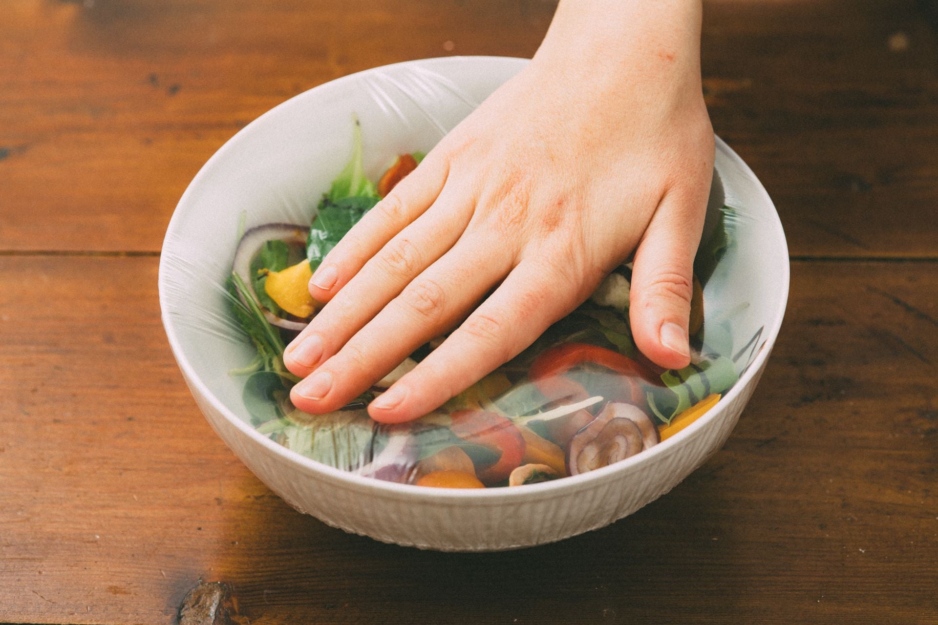 Couvercle alimentaire en film étirable - diamètre 26 cm - sac de 200 pièces, ajustable à la plupart des plats - eazycover - cbs emballages_4