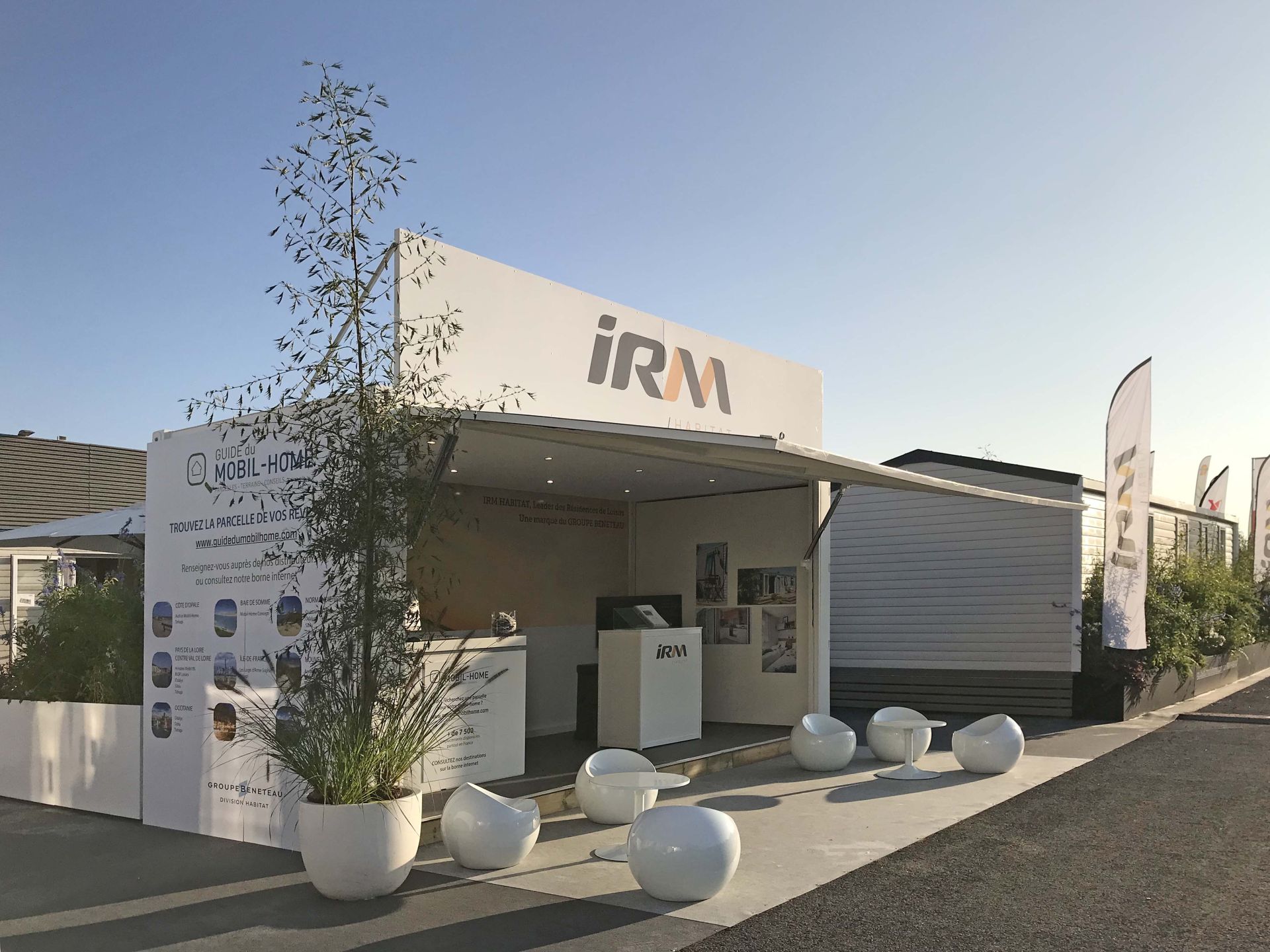 Container Stand - Solution modulable et personnalisable pour exposition, showroom ou stand promotionnel_4