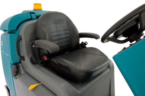 T12 Autolaveuse TENNANT autoportée compacte alimentée par batterie_4