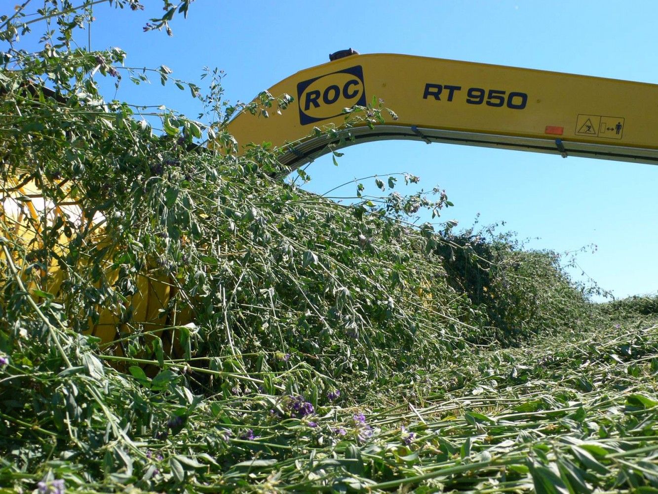 Andaineur conçu pour limiter les pertes de fourrage