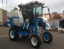 Détail du tracteur enjambeur avec palonnier hydraulique double effet