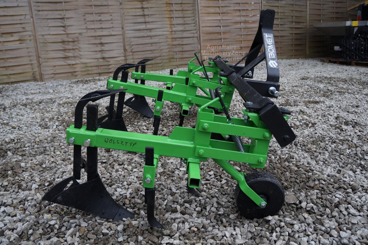 Bineuse butteuse 3 rangs multifonction pour tous travaux sur les cultures - Bomet HAU BOM 3 R_4