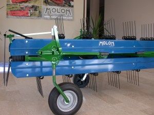 Râteau andaineur 1,20 m pour andains souples et aérés
