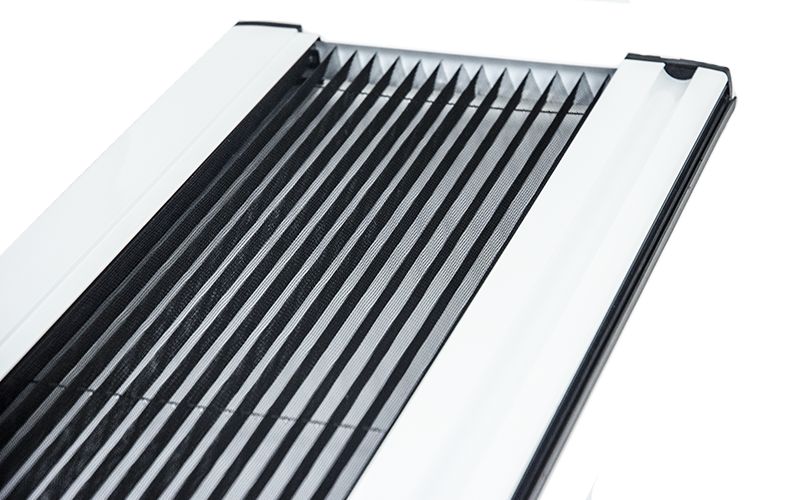 Moustiquaire plissée - Mosquituria - système horizontal avec tissu en polypropylène noir_4