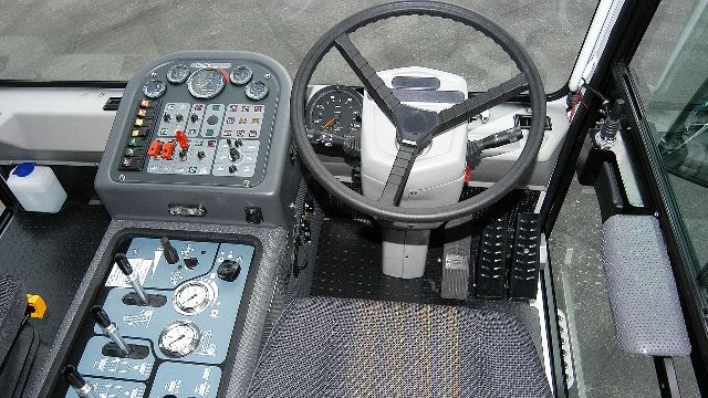 5000 veloce - balayeuse de voirie - dulevo - 5 m3_4