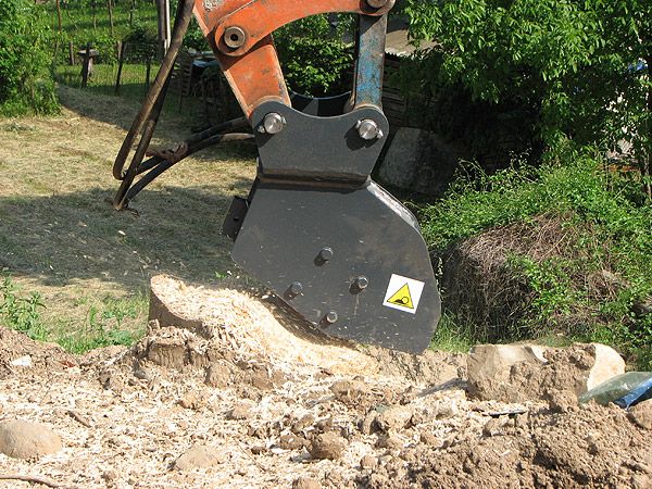 Rogneuse de souches pour pelles_4