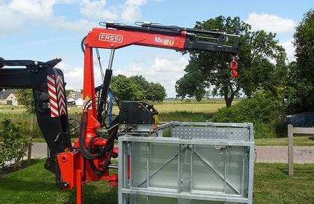 Grue auxiliaire Fassi M20A - capacité de levage jusqu'à 2,24 tm - bras hydraulique jusqu'à 4,00 m_4