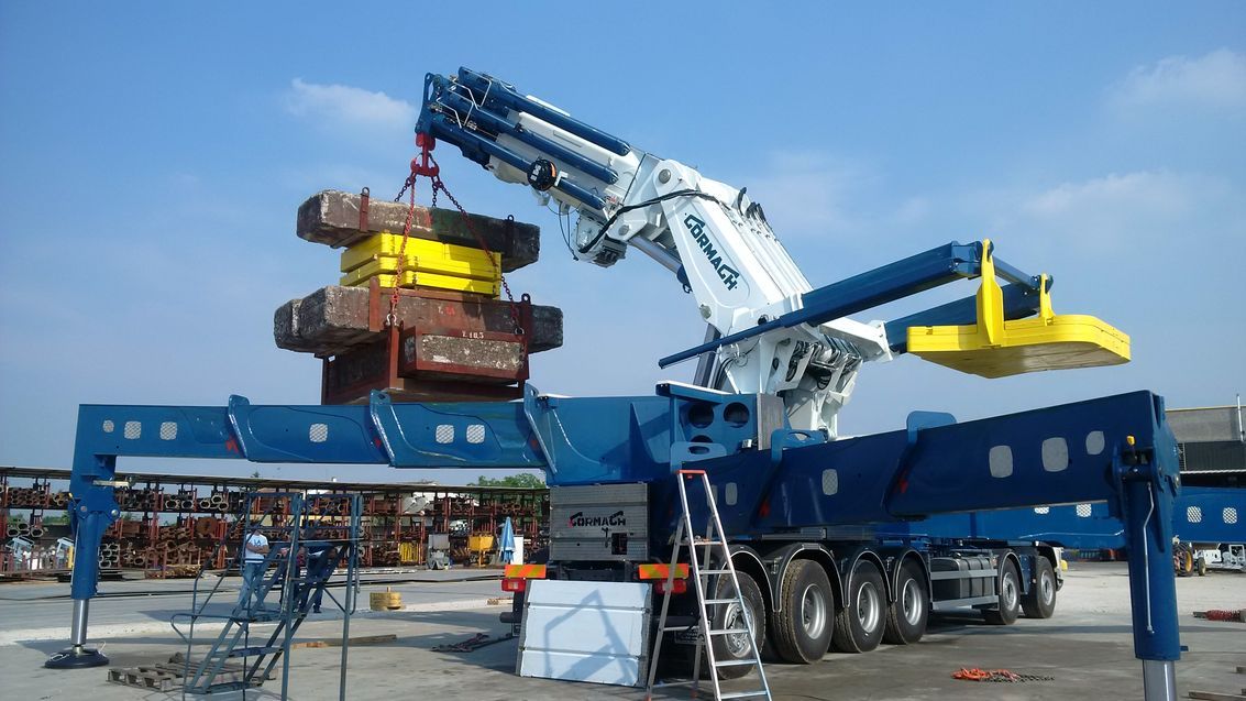 Grue auxiliaire Cormach Série 575000AXO E - E9J804 - pression 330 bar, bras hyd. 57800 mm, capacité 12110 kg_4