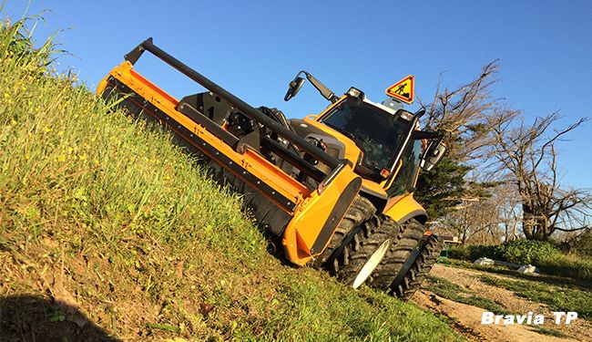 Broyeur de 2,20 m de largeur de coupe pour travaux intensifs