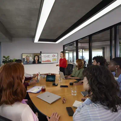 Système de visioconférence Poly Studio G62 avec kit de plaque de montage sans cordon dalimentation_4