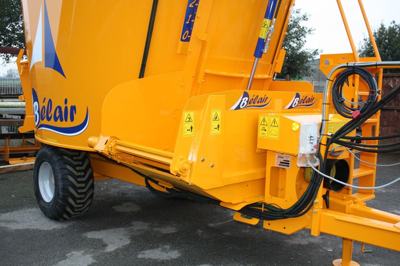 Drakkar monovis - Mélangeuse agricole Bélair - Capacité 8 à 16m3 - Vis verticale large et pesage électronique_4
