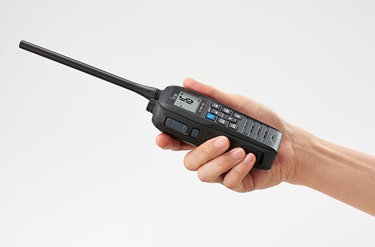 VHF marine portable étanche et intuitive IC-M25EURO EVO - légère, compacte, flottante avec écran LCD et charge USB_4