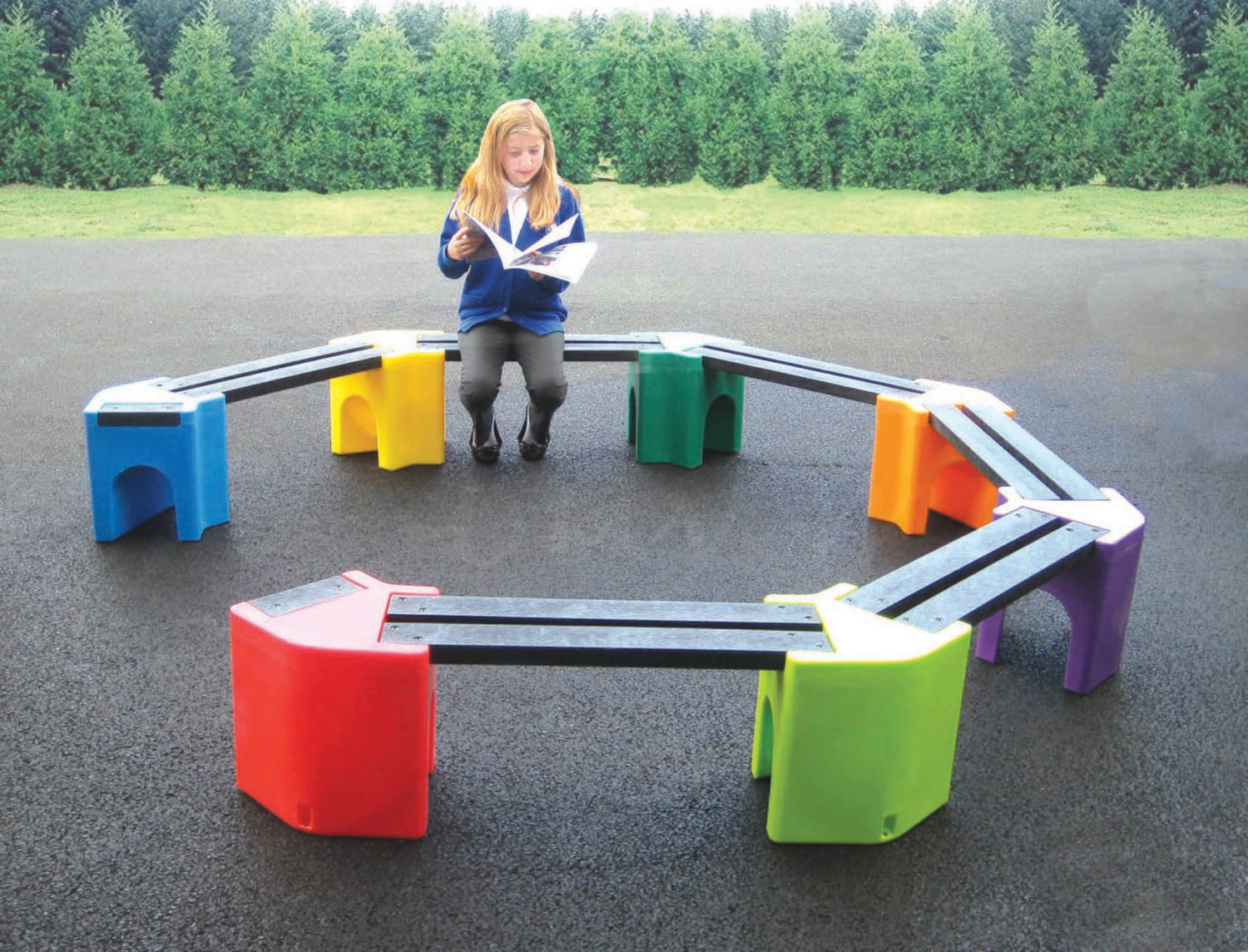 Bancs enfants en forme de cercle - Plastique recyclé, couleurs vives - Modèles 12 et 18 places_4