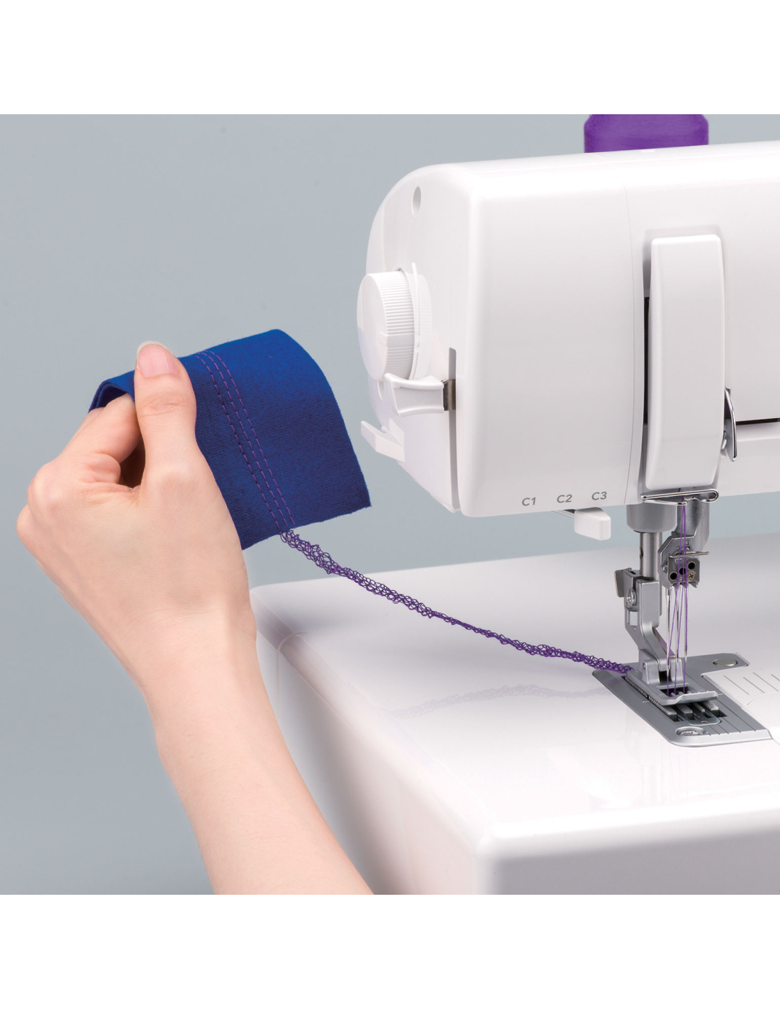 Recouvreuse avec système automatique d'alimentation du fil et le système d'enfilage à air pour le boucleur -  BABY LOCK EUPHORIA_4