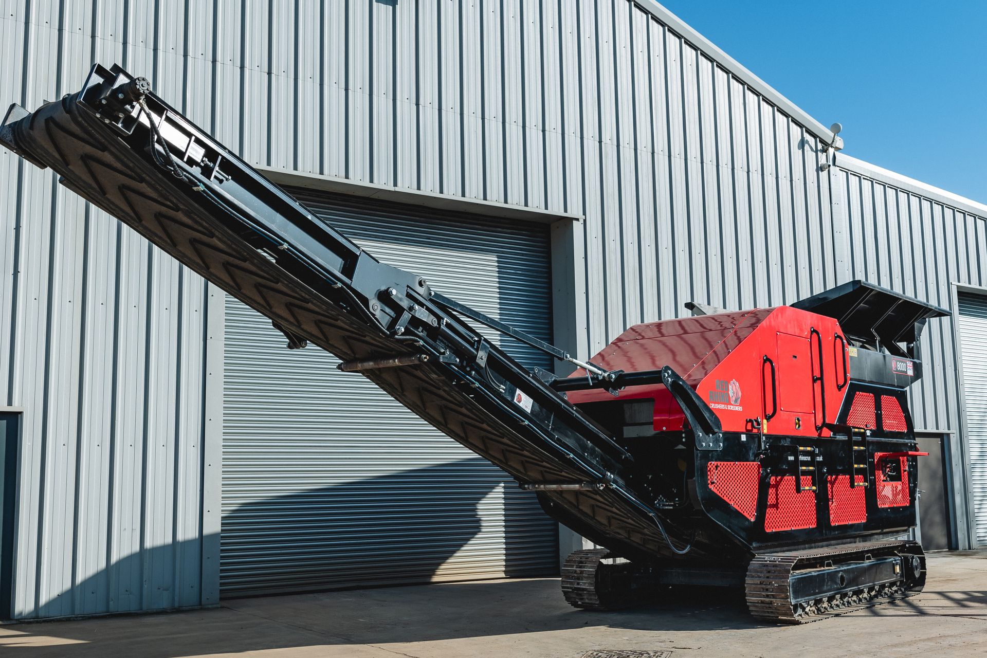 Concasseur  à mâchoires avec trémie vibrante hydraulique - 8000 RED RHINO_5